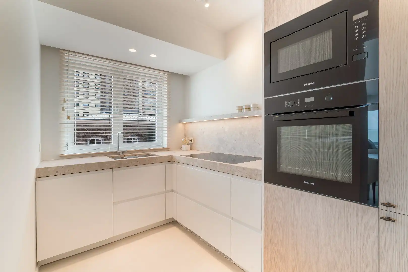 Luxueus hoekappartement met adembenemend frontaal zeezicht (12,5 meter zeezicht) foto 7