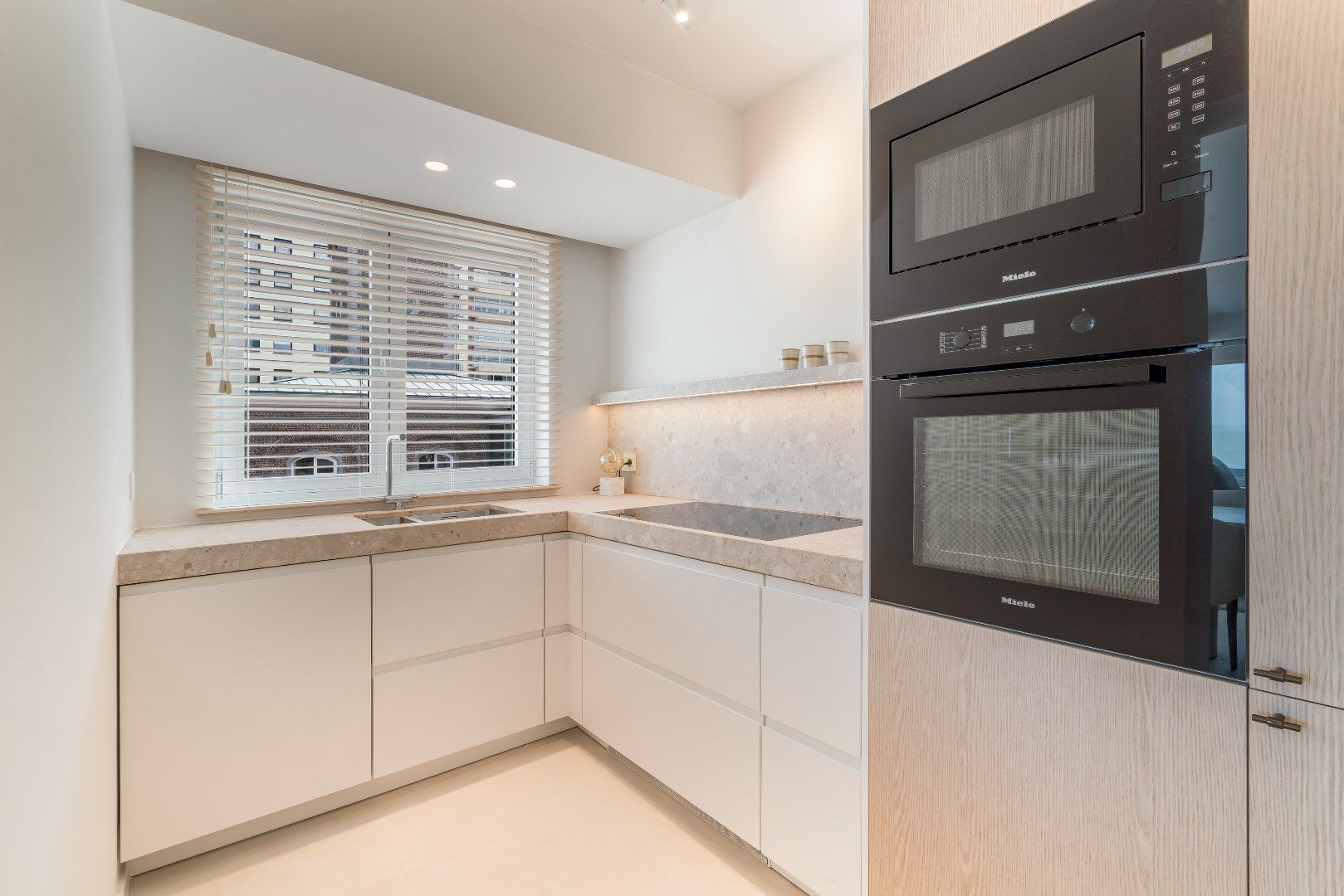 Luxueus hoekappartement met adembenemend frontaal zeezicht (12,5 meter zeezicht) foto 7