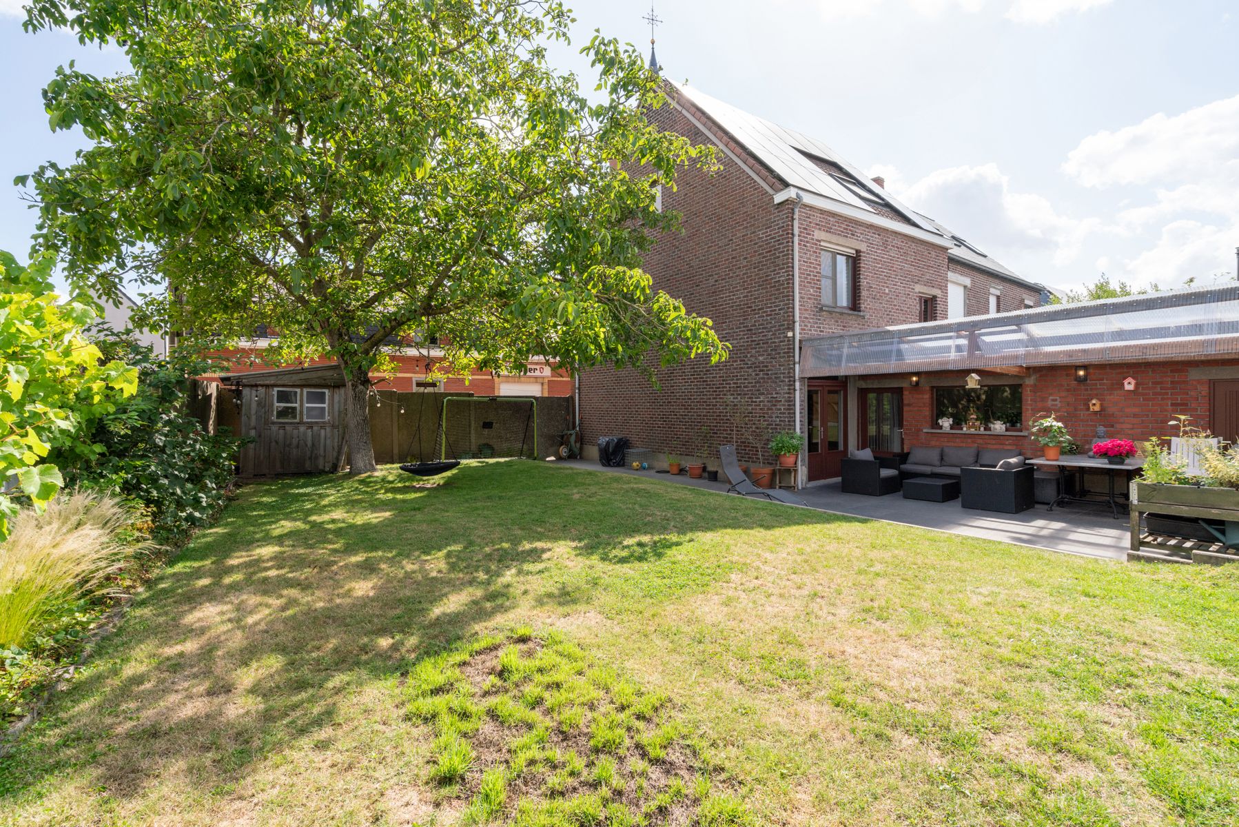 Instapklare halfopen bebouwing met 4 slaapkamers en tuin foto 15