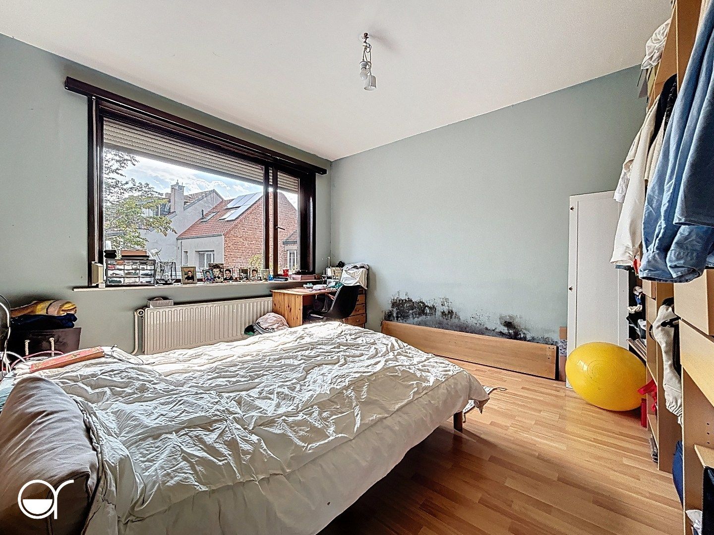 Te renoveren woning met zonnige tuin aan de Bourgoyen. foto 5