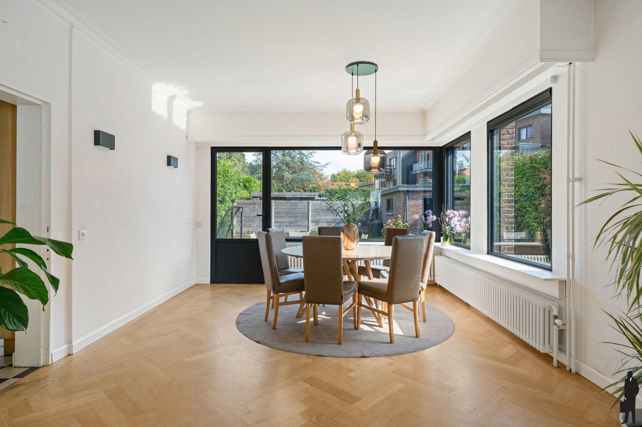 Ruime halfopen bebouwing met 4 slaapkamers en 2 badkamers aan de groene parken van Hoboken.  foto 5