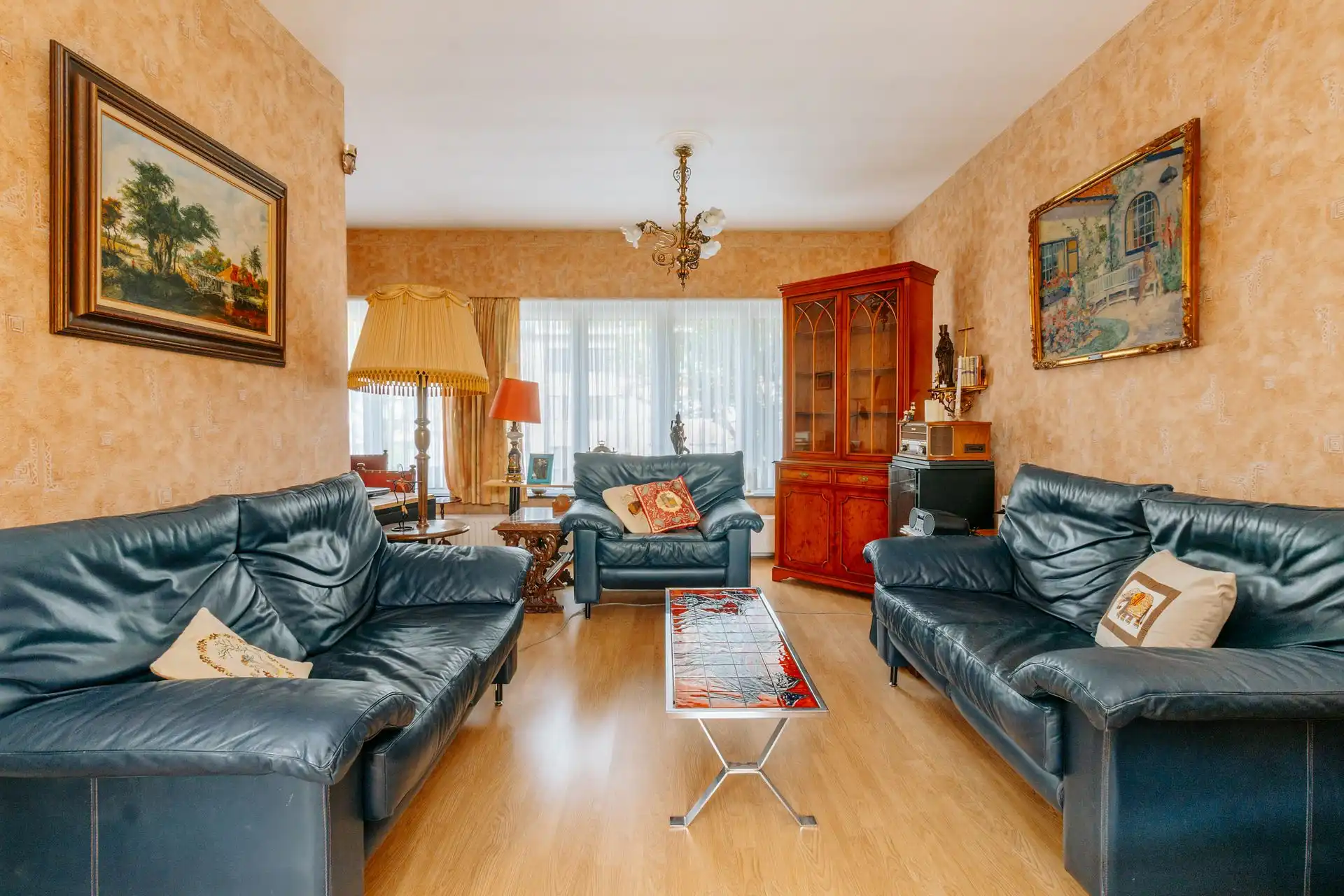 Bel-etagewoning vol karakter en potentieel in Wilrijk! foto 5