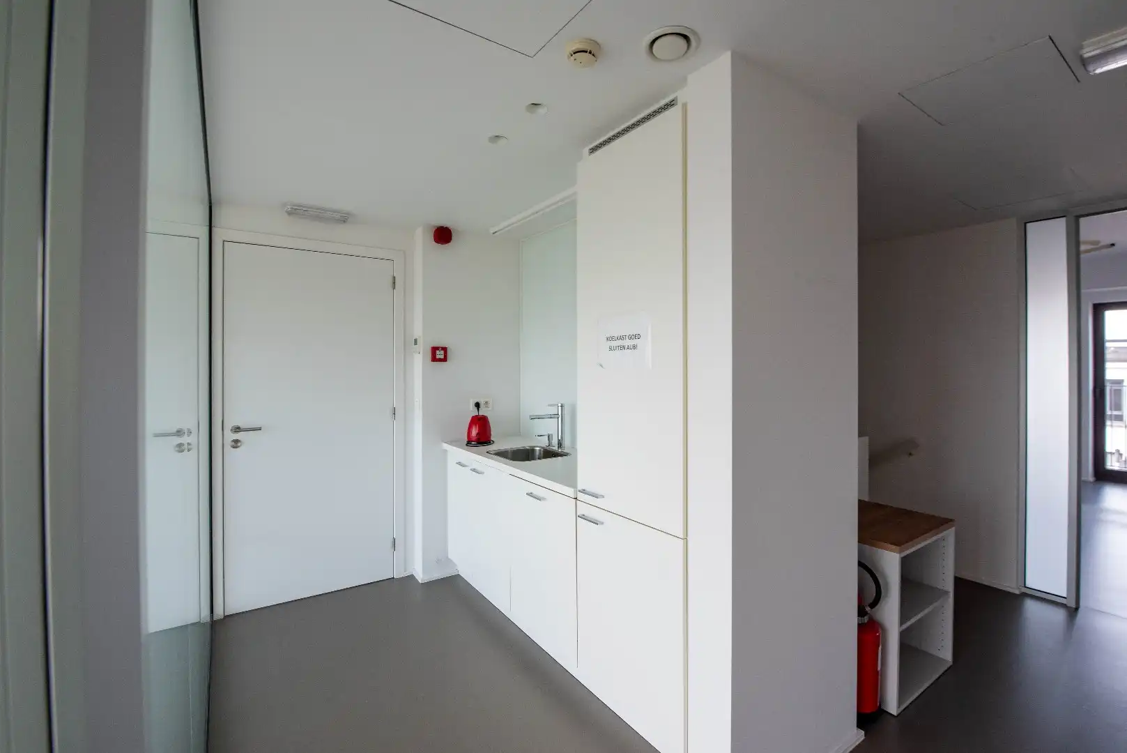 Kielsevest 14 - Royaal en bijzonder lichtrijk kantoor foto 19