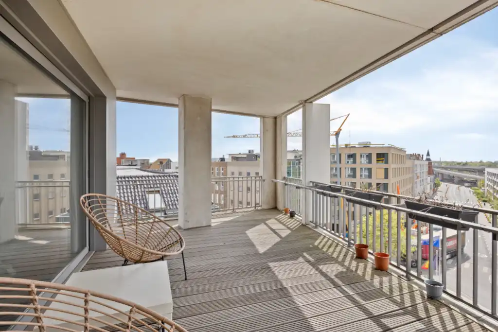 Hoekappartement met twee slaapkamers en ruim zonneterras. foto 4