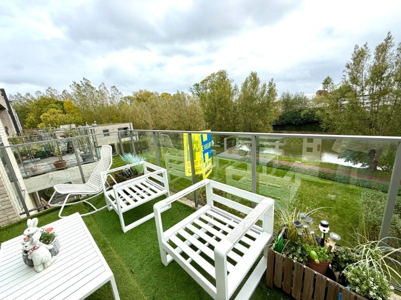 Zonnig, centraal gelegen appartement met 2 slaapkamers en ruim terras (12 vkm) met zicht op de Leie foto 17