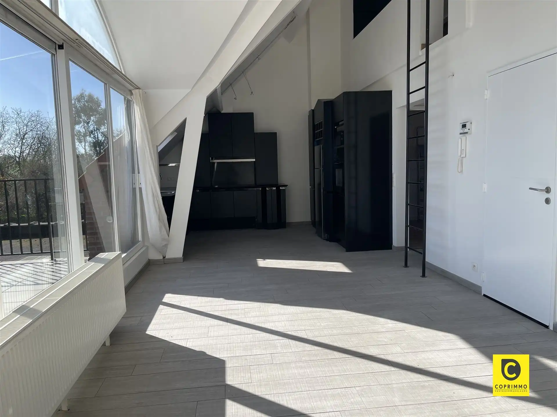 Dakappartement met groot terras foto 24