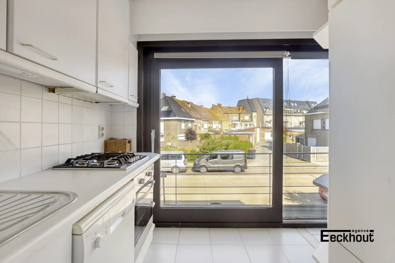 Zeer verzorgde, instapklare bel-étagewoning met 3 slaapkamers in rustige buurt te Bredene! foto 9