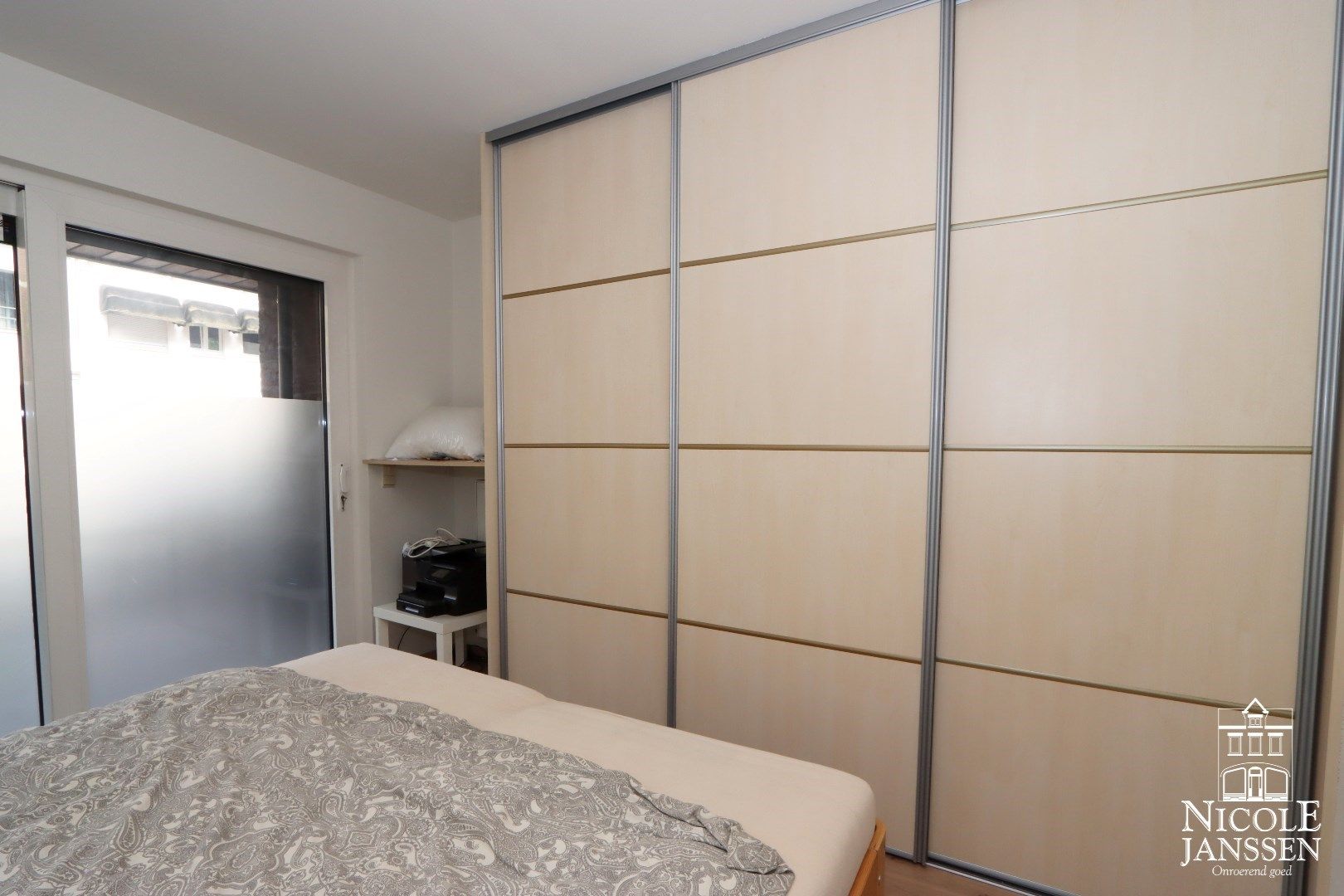 Gelijkvloers appartement met één slaapkamer en terras in het centrum van Maaseik foto 6