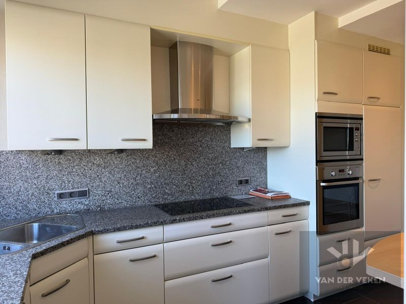 RUSTIG GELEGEN 2-SLPK-APPARTEMENT DICHTBIJ HET CENTRUM VAN HASSELT. foto 4