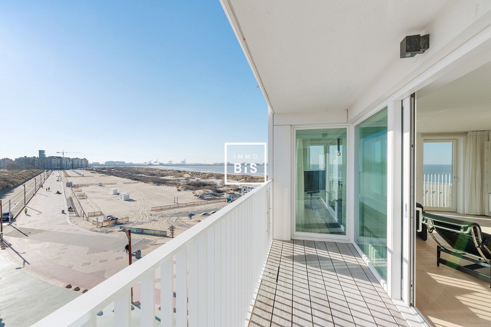 Ruim hoekappartement met zonneterrassen in de recente residentie Cap Horn foto 4