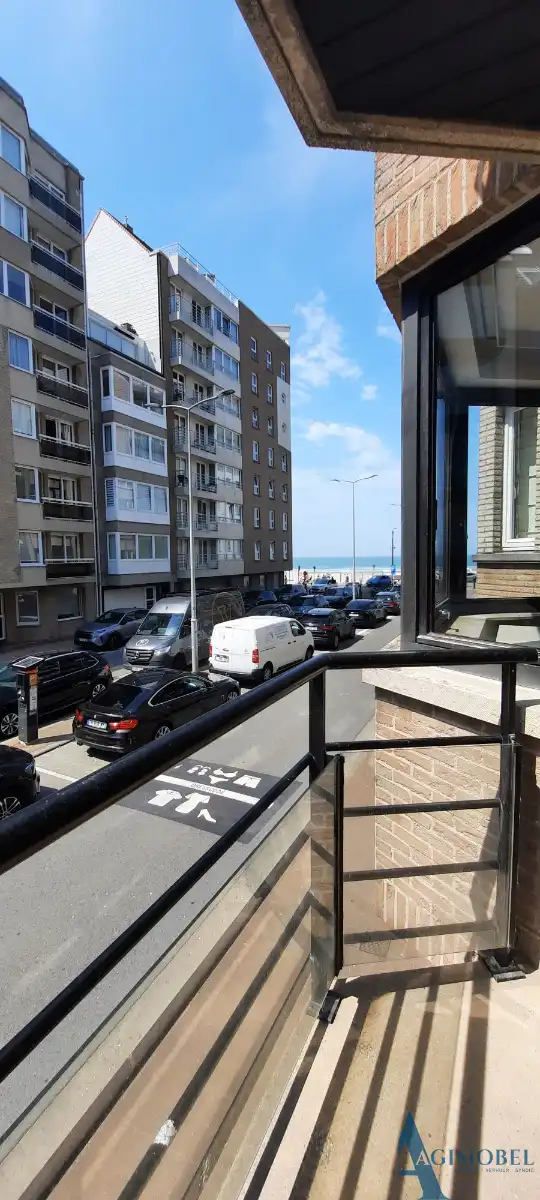 Ruim appartement met 2 slaapkamers op toplocatie, op slechts 50 meter van de Zeedijk! foto 5