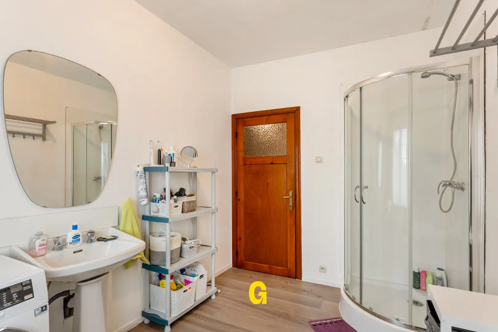Ruime woning van 293 m² met inpandige garage en tuin foto 14