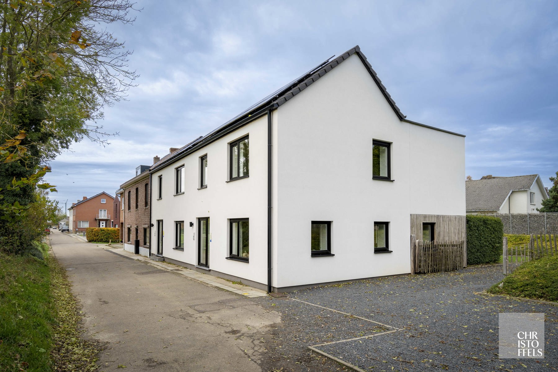 Investeringsobject - twee gerenoveerde en energiezuinige vakantiehuizen te Kesselt (Lanaken)! foto 2