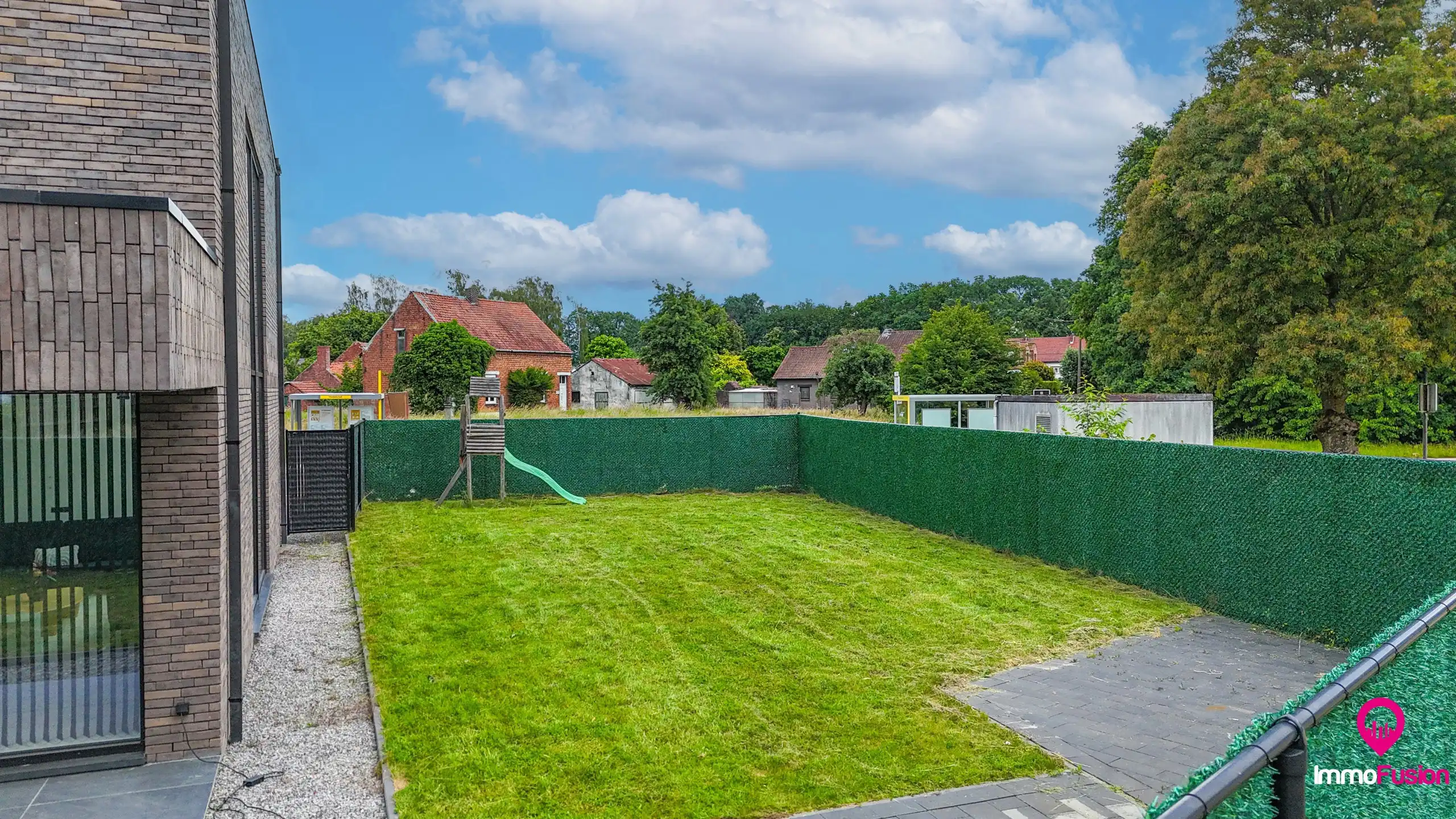 Instapklare villa met 4 slpk., laadpaal en zonnepanelen! foto 45