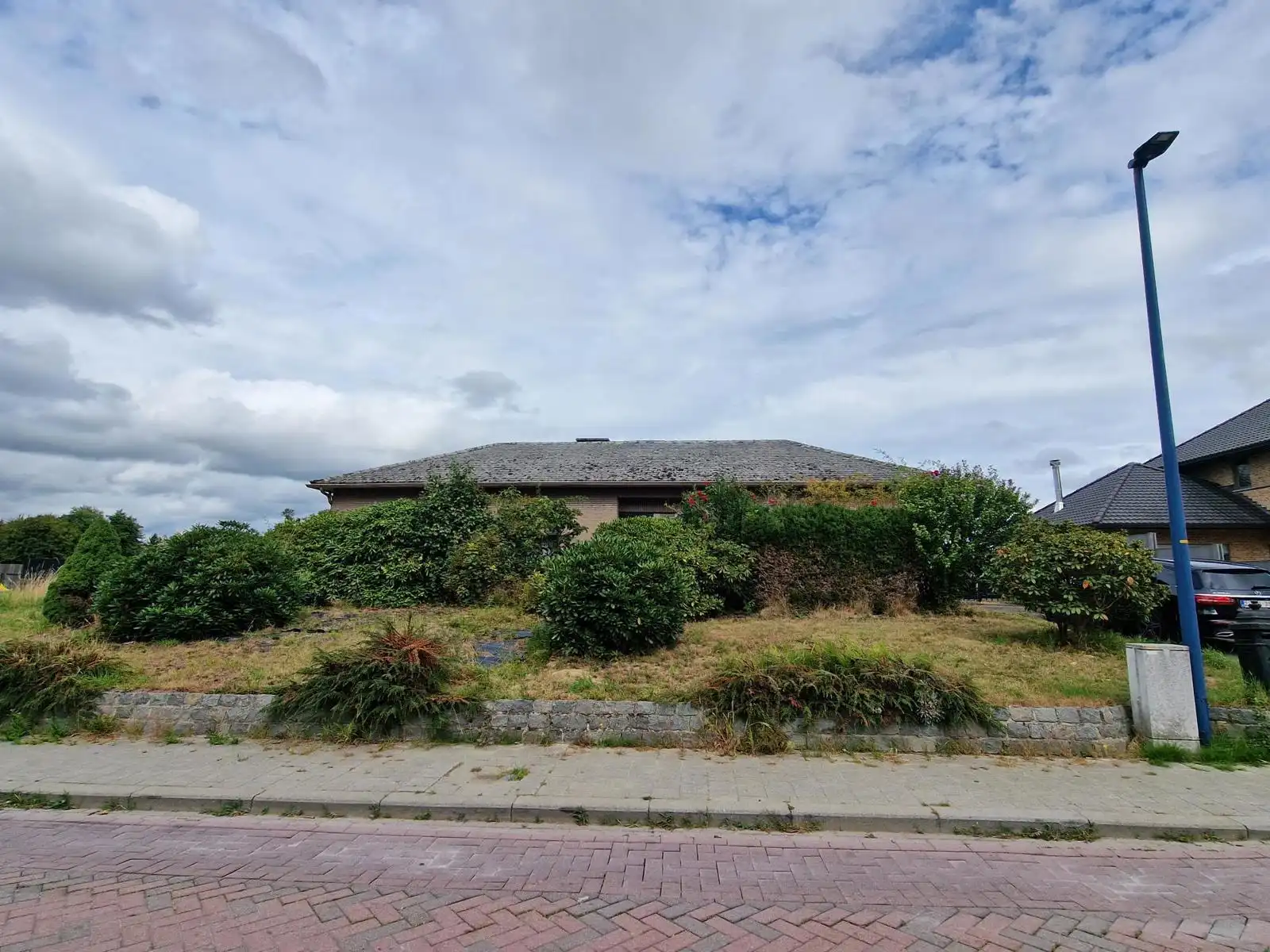 Bungalow 3 slpks met loods en serre op 50 are te Tienen foto 2