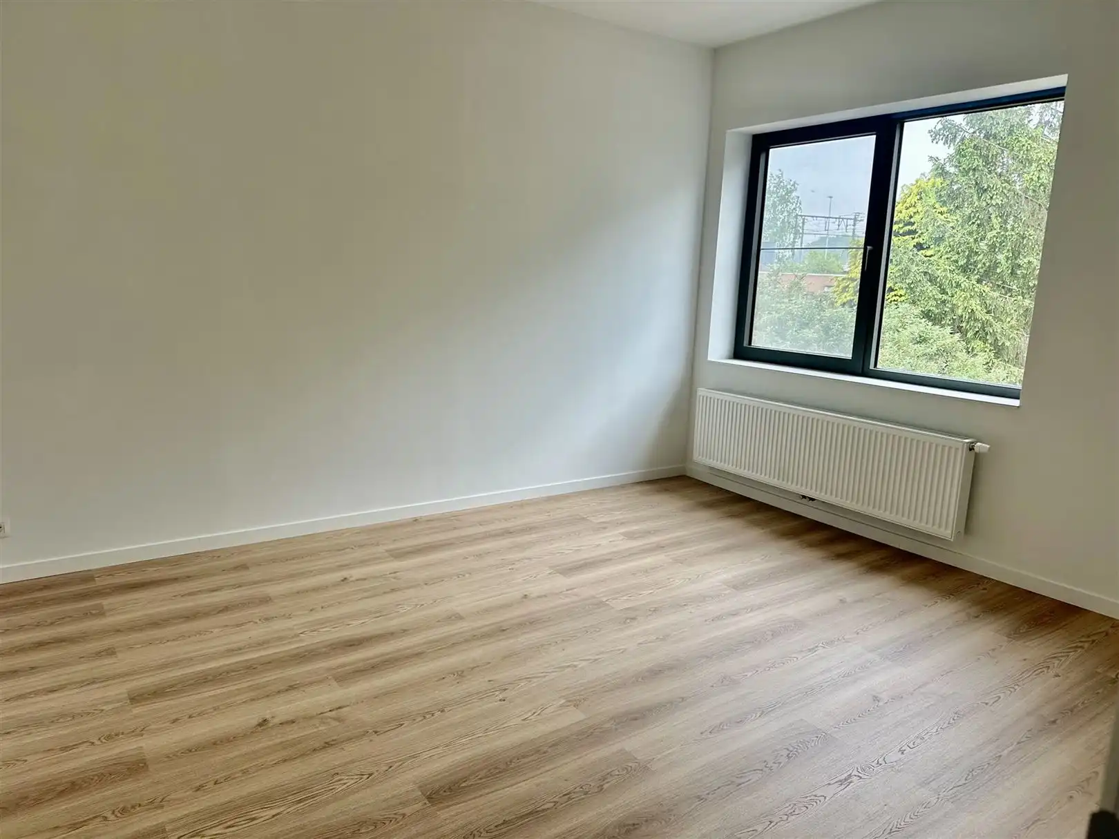 Instapklare gezinswoning te huur met tuin nabij het station foto 7