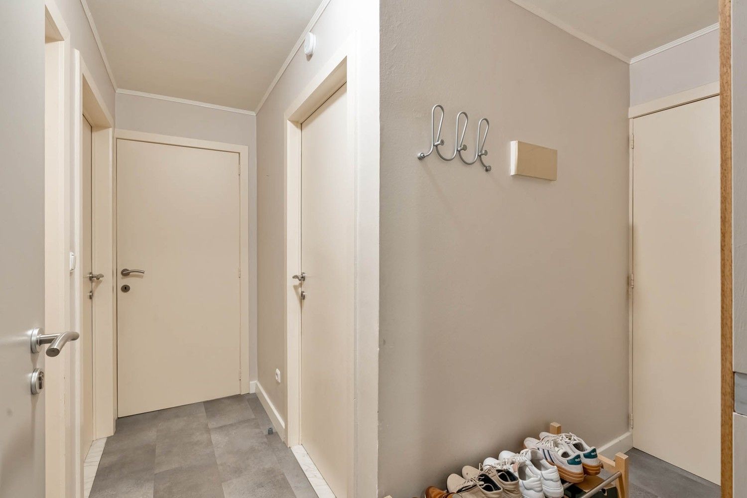 Licht en modern appartement met 2 slaapkamers op wandelafstand van het centrum van Bilzen! foto 7