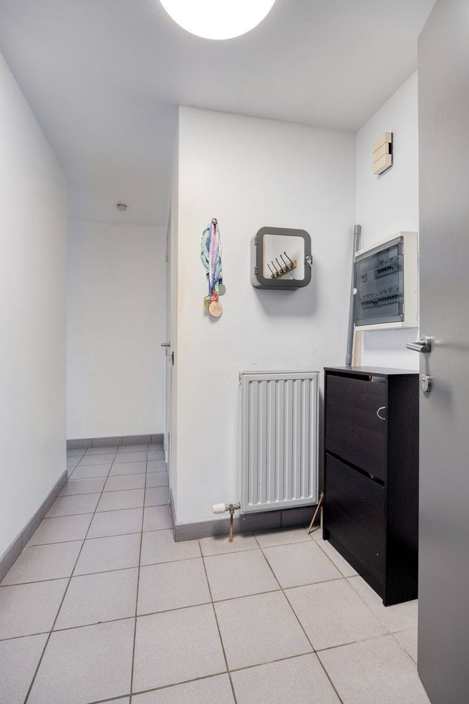 Instapklaar appartement met twee slaapkamers in Maasmechelen foto 13