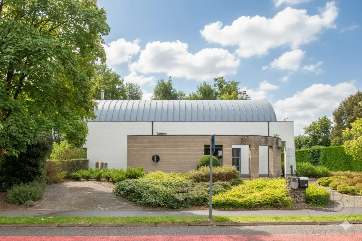 Moderne villa  met zwembad op toplocatie in Genk - instapklaar en future-proof foto 3