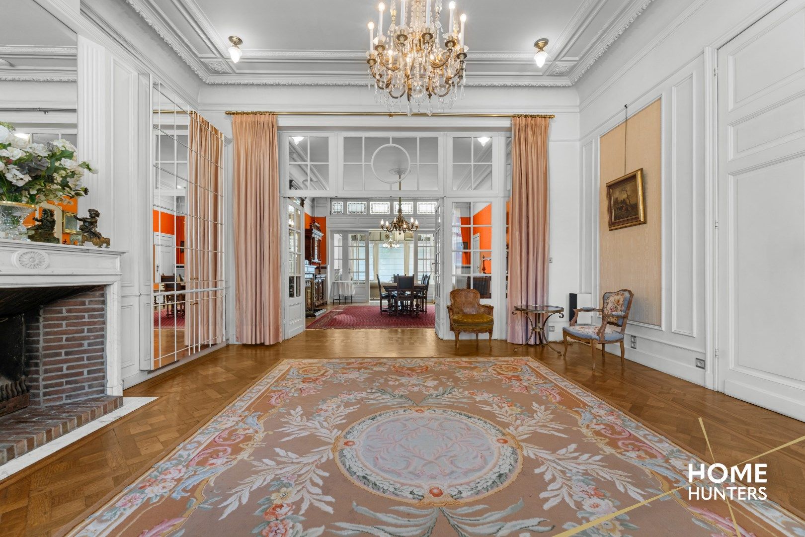 Statige herenwoning met 8 slaapkamers, ruime garage, praktijkruimte en fenomenale stadstuin foto 11