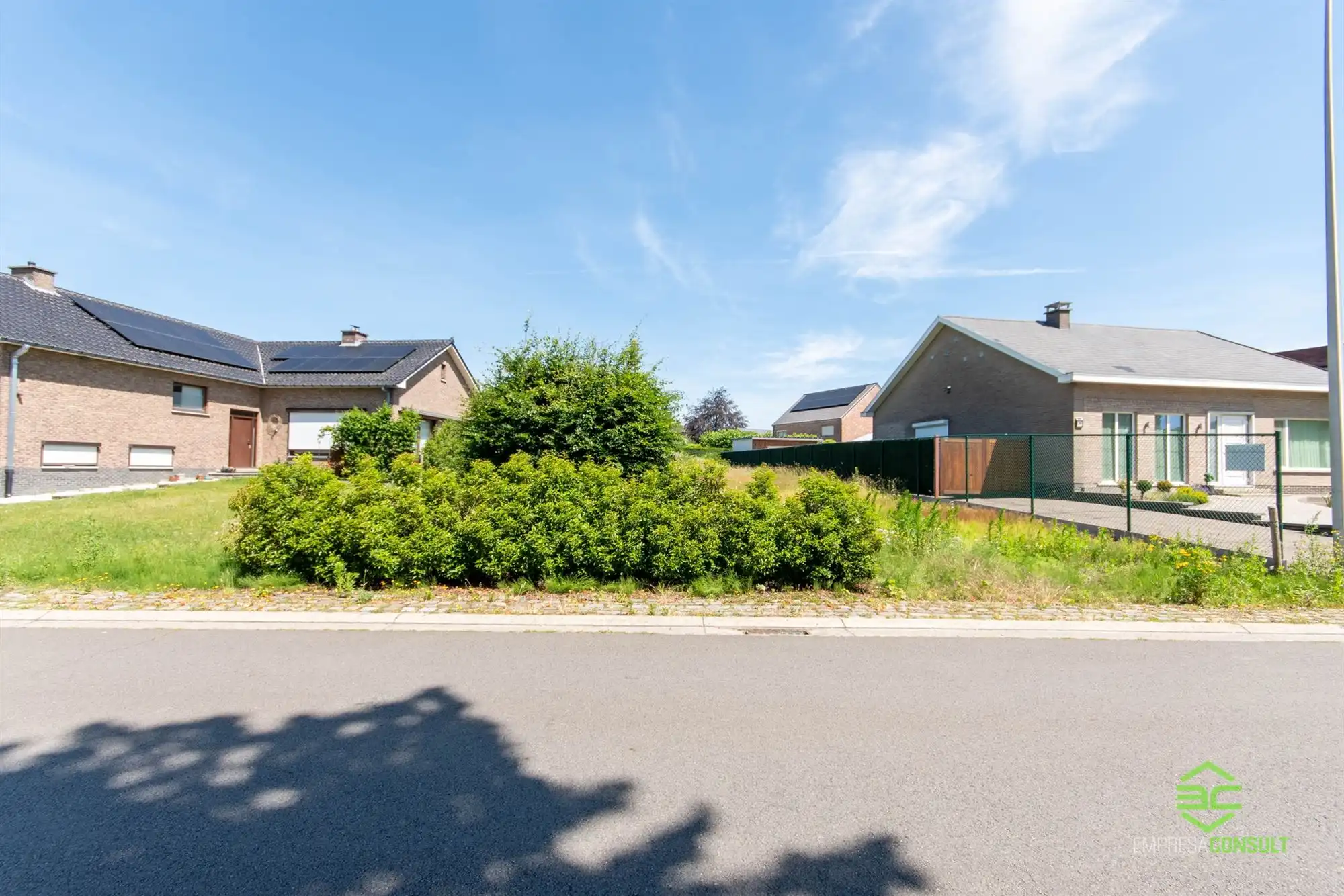 Bouwgrond voor OB op 6a 45ca in het centrum van Schulen! foto {{pictureIndex}}