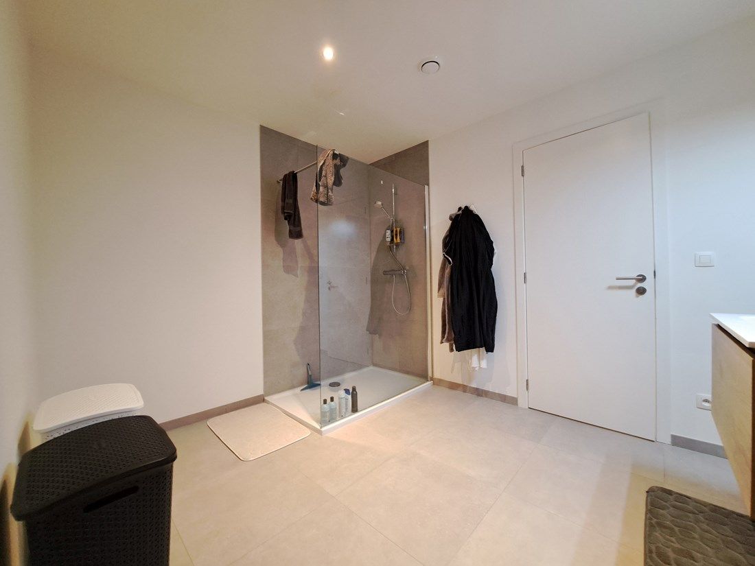Mooi ruim energiezuinig gelijkvloers appartement te Dilsen-Stokkem foto 11