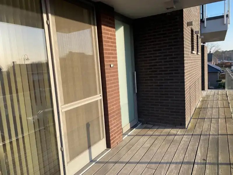 Prachtig  duplexappartement met terrassen en carport. foto 4