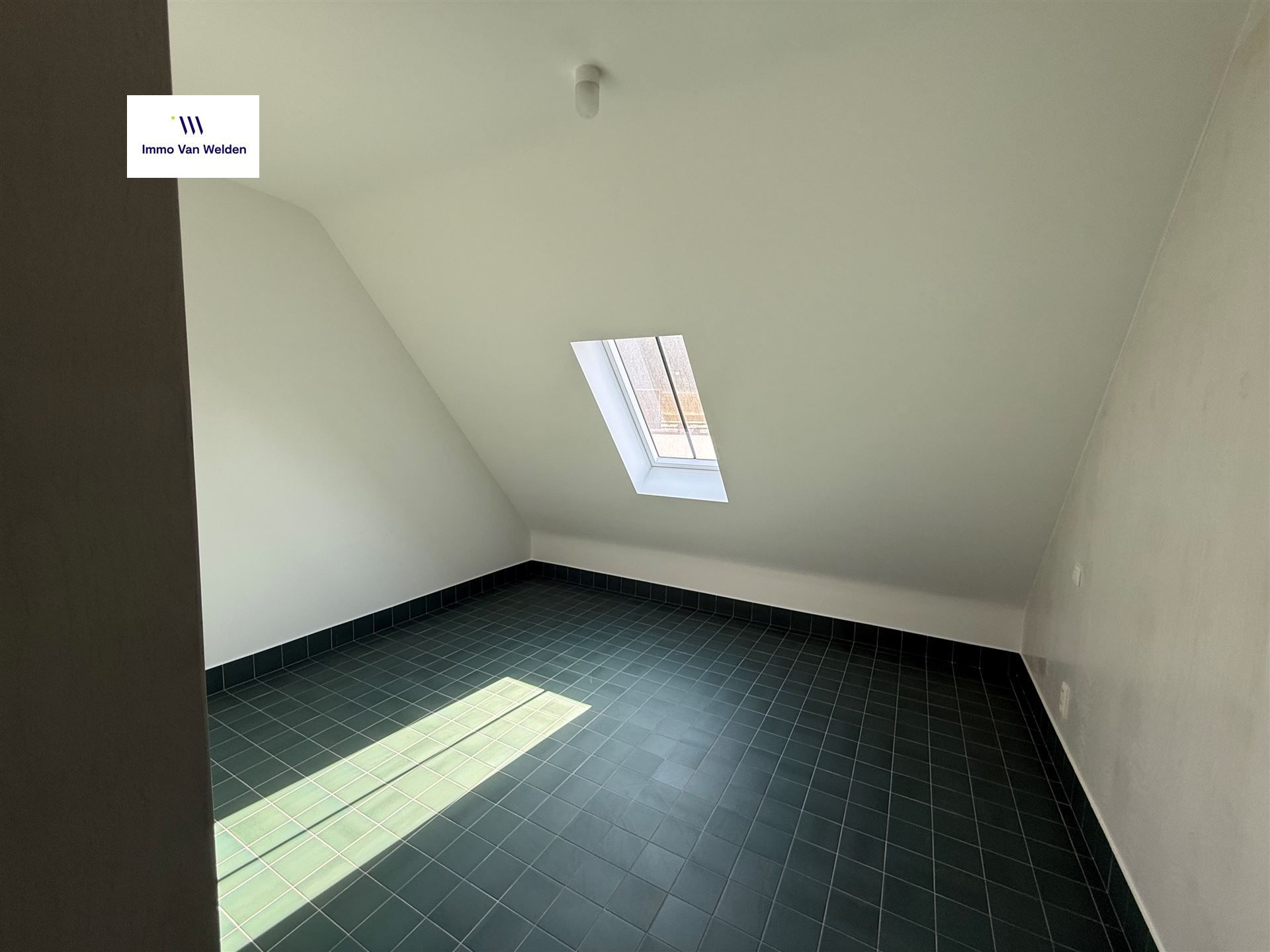 Uniek dakappartement te huur in het historische Begijnhof van Oudenaard foto 6