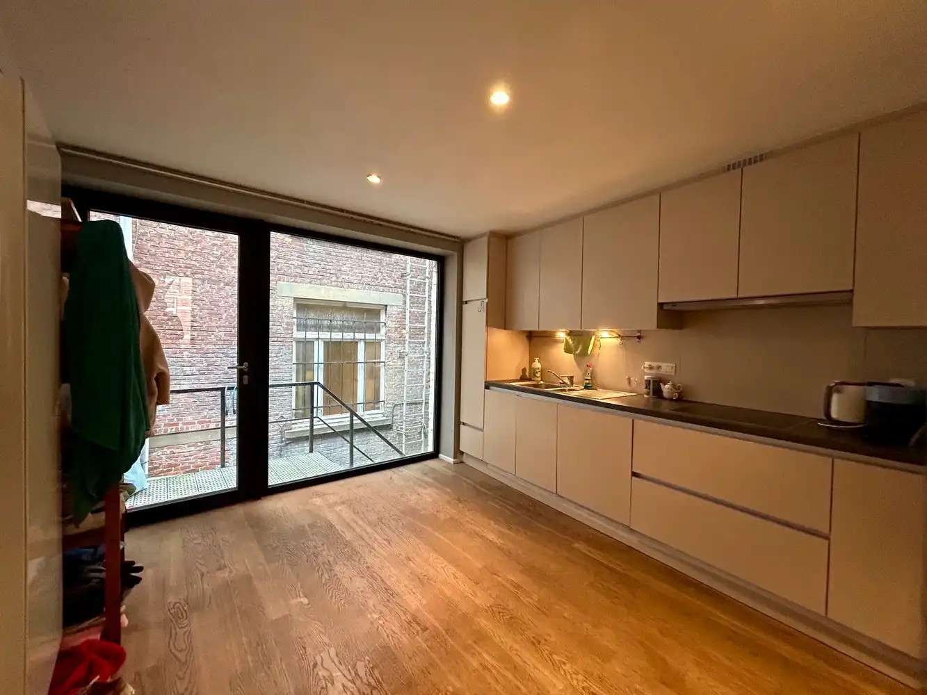 Uniek handelspand met instapklaar appartement en dakterras in hartje Leuven foto 4