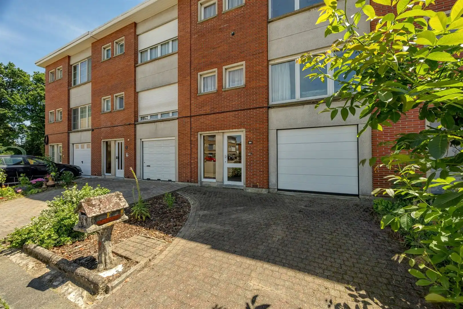 Te renoveren bel-etage met 3 slaapkamers op ca. 179m2 foto 6