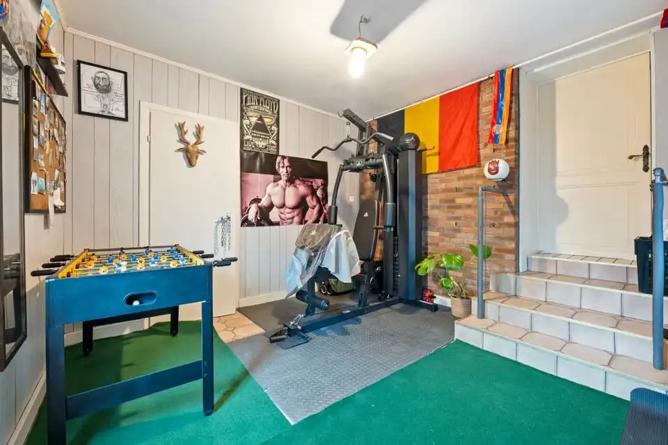 VERRASSEND RUIME GEZINSWONING MET 3 SLKS IN MONTENAKEN foto 17