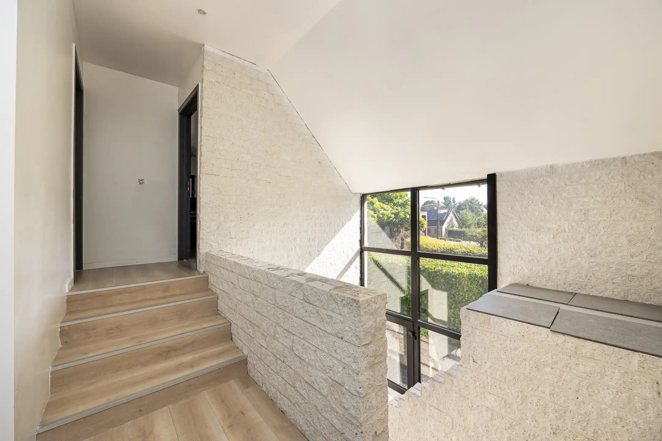 Instapklare woning met 4 slpk en ruim bijgebouw te Mol foto 15