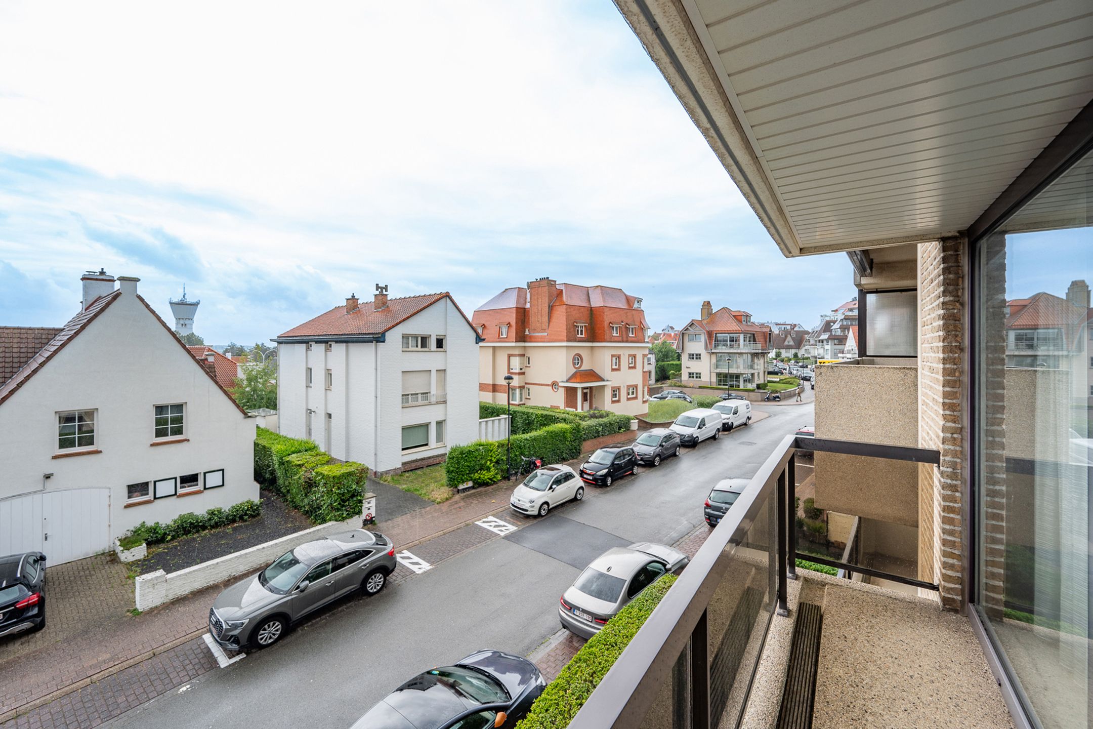 Ruim 1SK appartement op 50m van de zeedijk met open zicht | Knokke foto 1