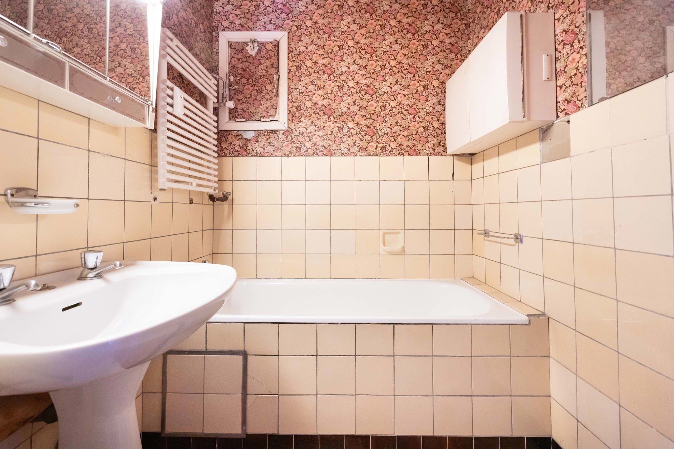 Appartement met 2 slaapkamers + terras : te renoveren foto 8