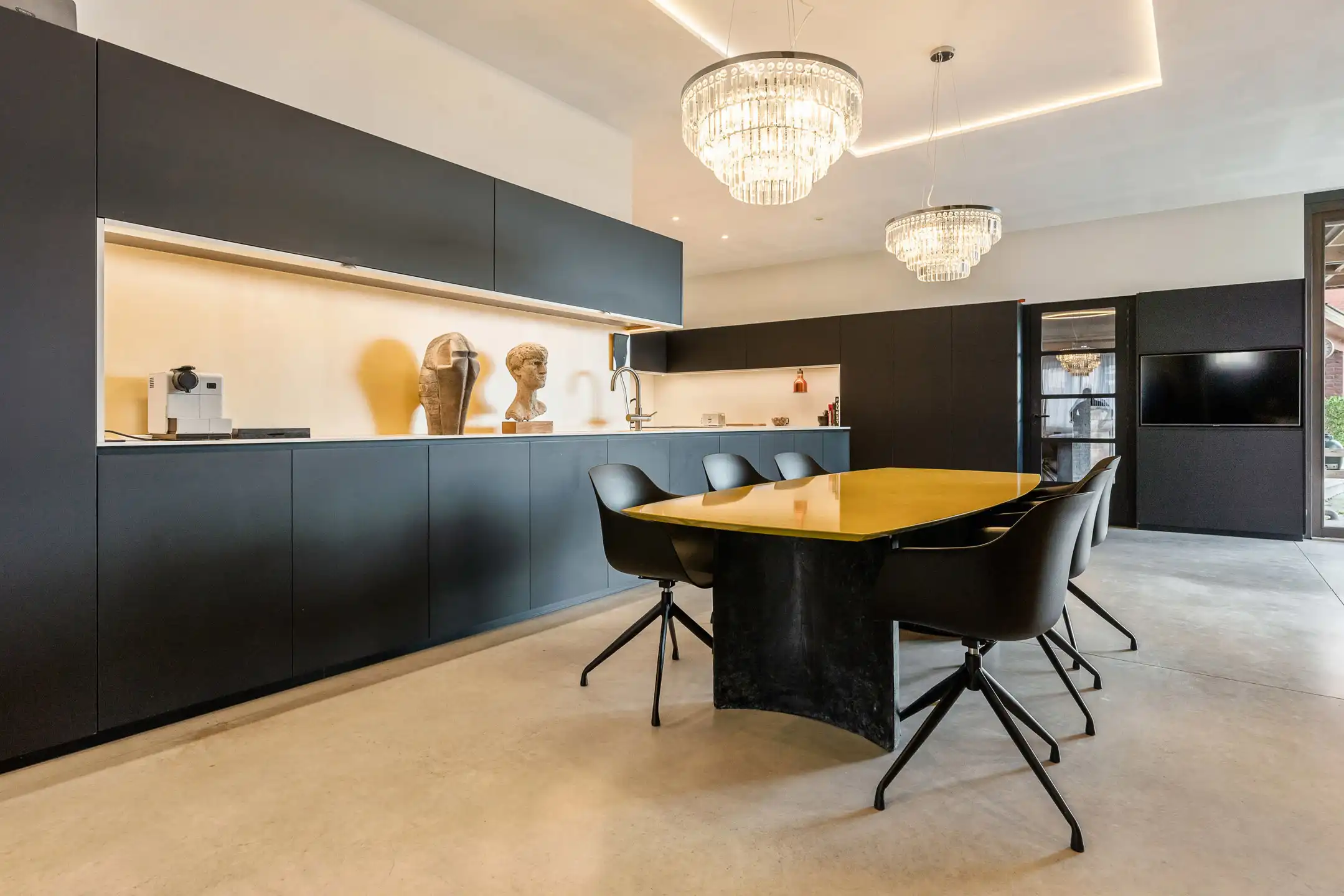 Woning met paardenweide en -piste/bouwgrond op 22a10ca  foto 7