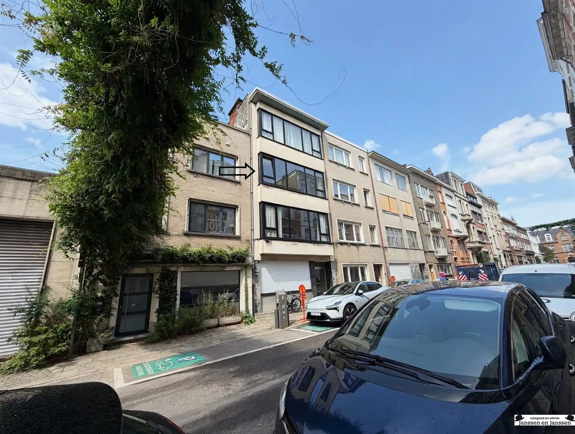 Hoofdfoto van de publicatie: Lichtrijk appartement met 2 slaapkamers en terras
