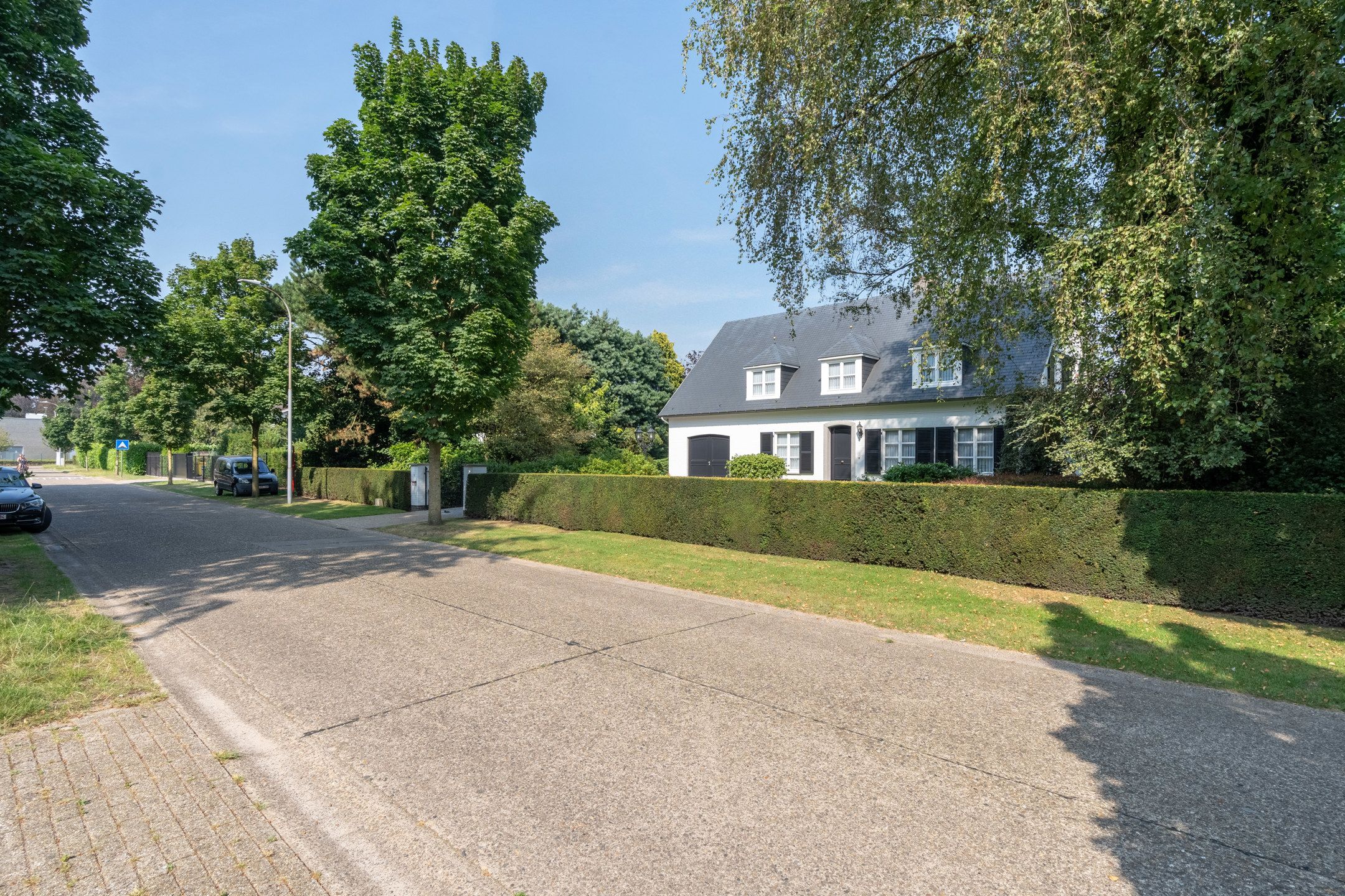 Prachtige villa met o.a. 3 slpks, 2 badks en inpandige garage op 1.645m² foto 33