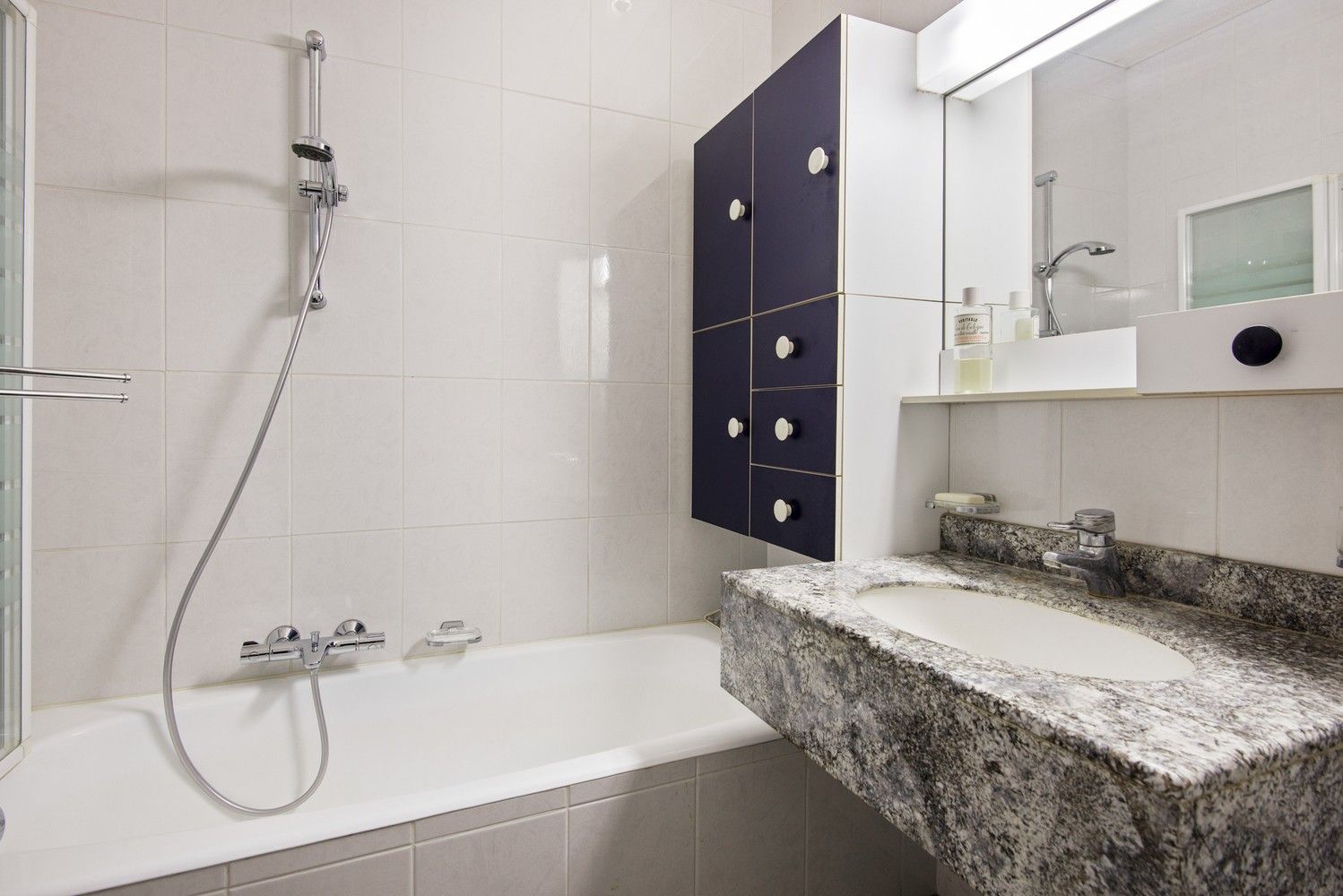 Zeer ruime vrijstaande woning met 3 slaapkamers en uitbreidingspotentieel in Kontich foto 20