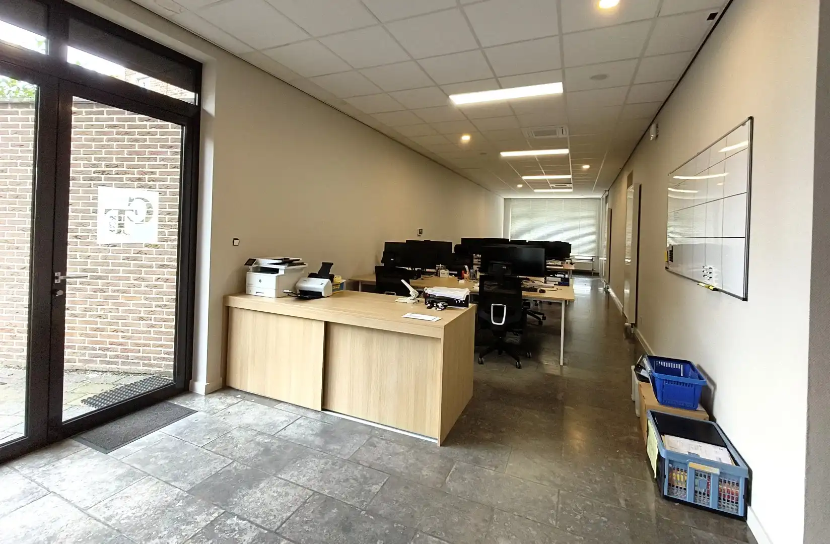 Modern en instapklaar kantoor (264 m²) in het centrum van Borgloon – inclusief 9 parkeerplaatsen foto 6