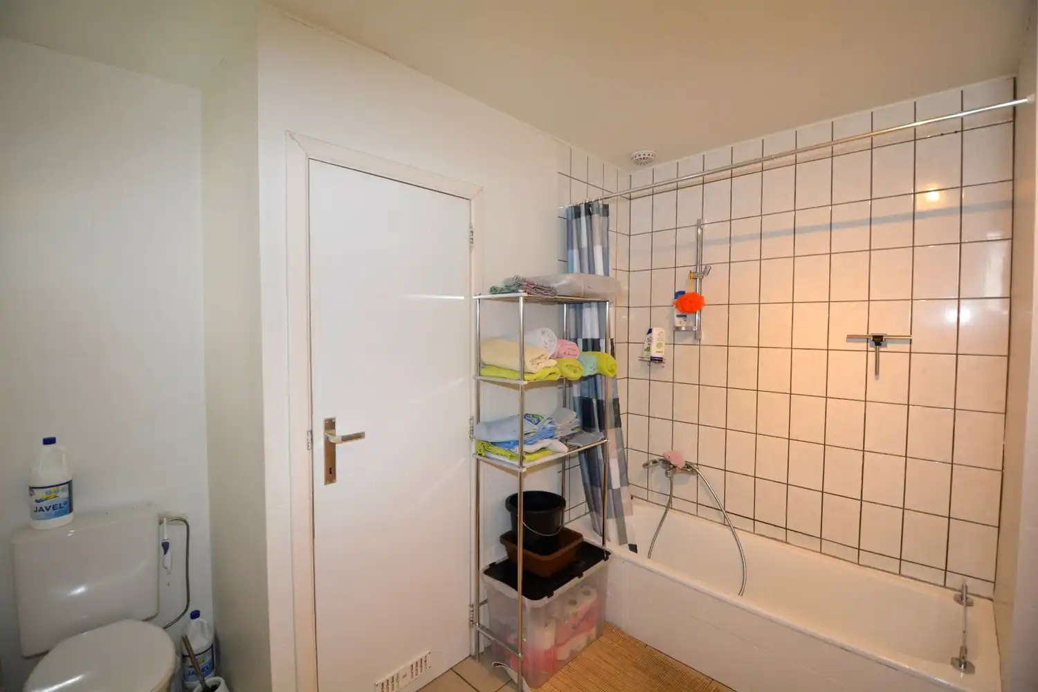 CHARMANTE WONING MET 2 SLK EN RIANTE TUIN! foto 7