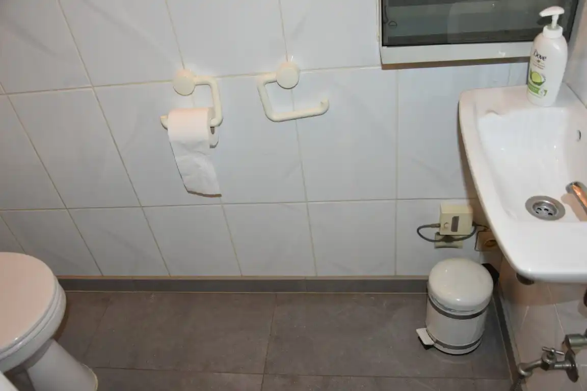 Centraal gelegen appartement met 2 slaapkamers foto 15