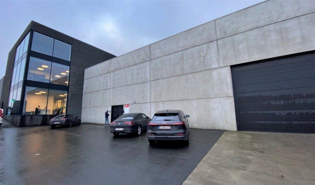 Bedrijfsgebouw te huur vlakbij E17 te Waregem foto 13
