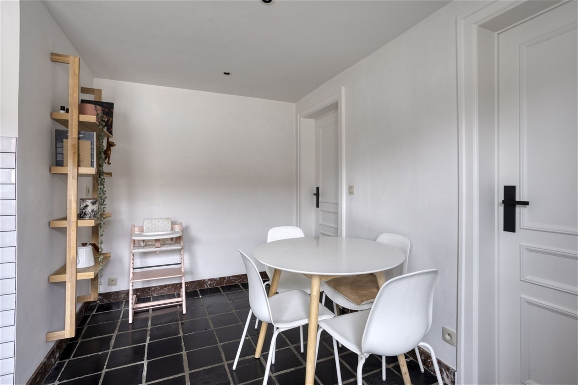 Gerenoveerde hoevewoning in het landelijke Kobbegem! foto 12