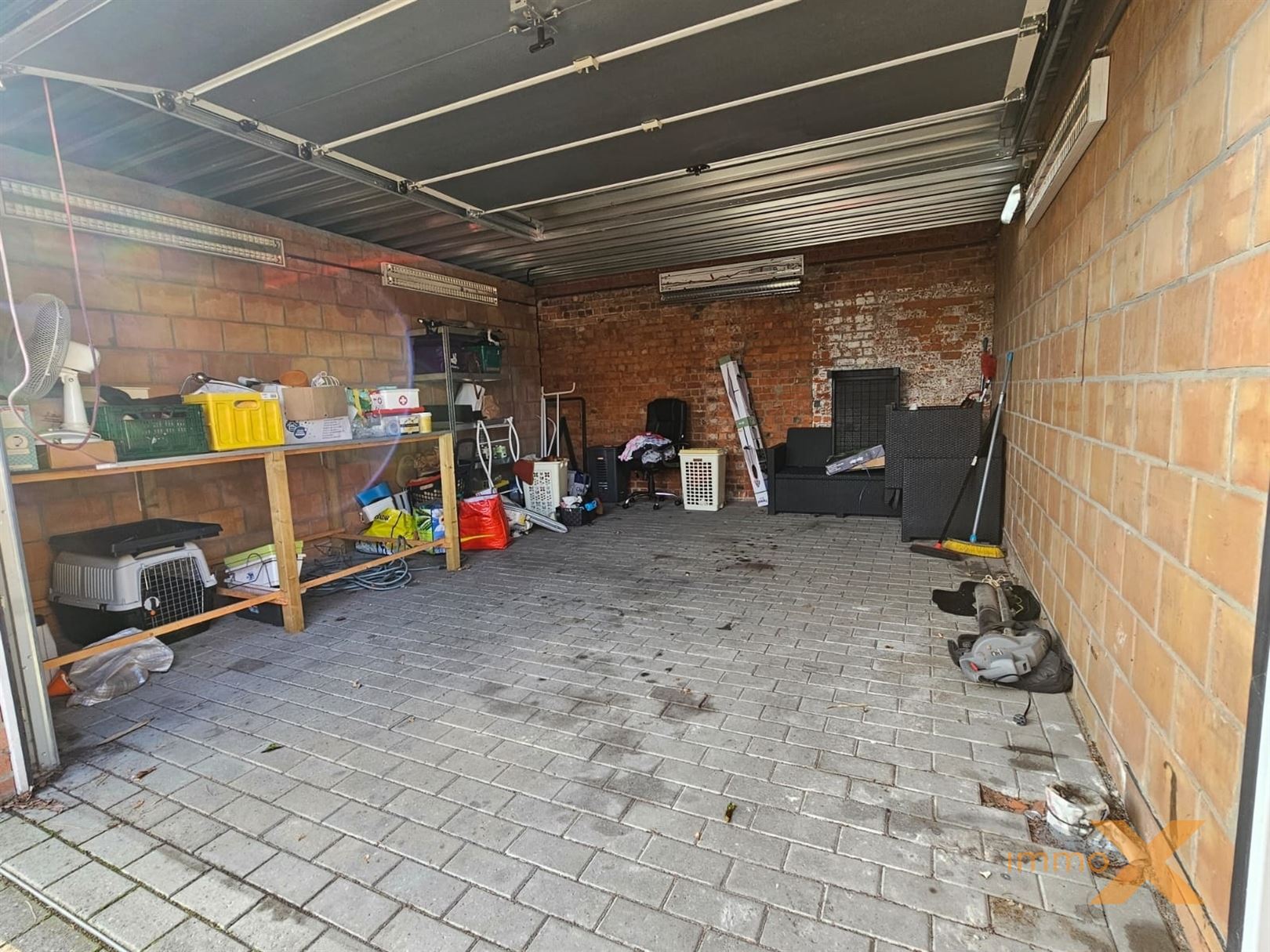 RUIM LICHTRIJK GELIJKVLOERS MET TUINTJE foto 26