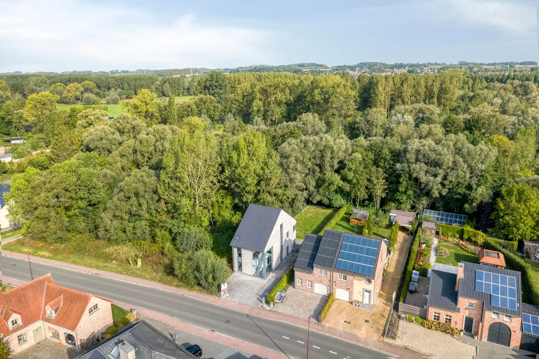 Lichtrijke driegevelwoning met 250 m² woonruimte foto 18