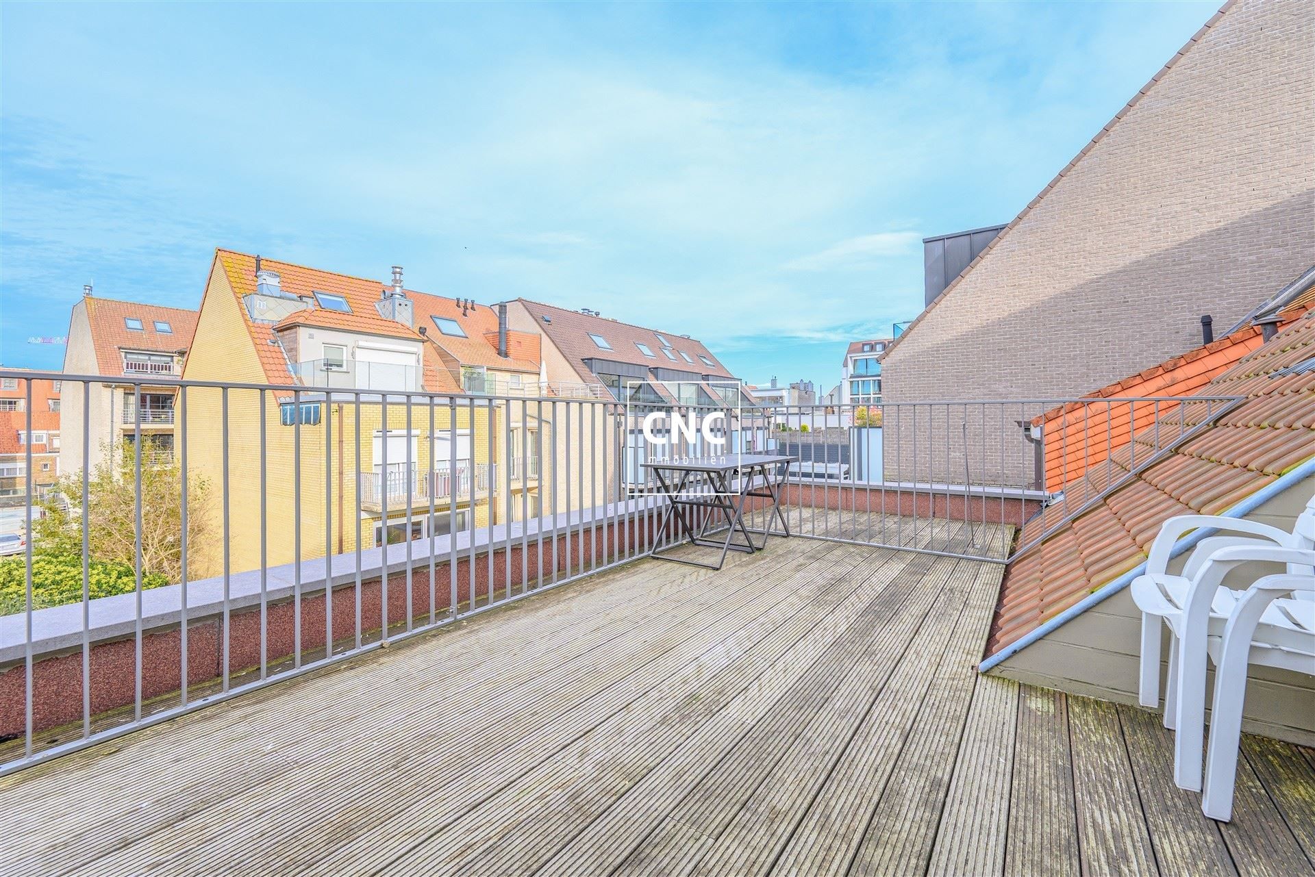 Lichtrijke duplex met twee terrassen in centrum Knokke foto 17