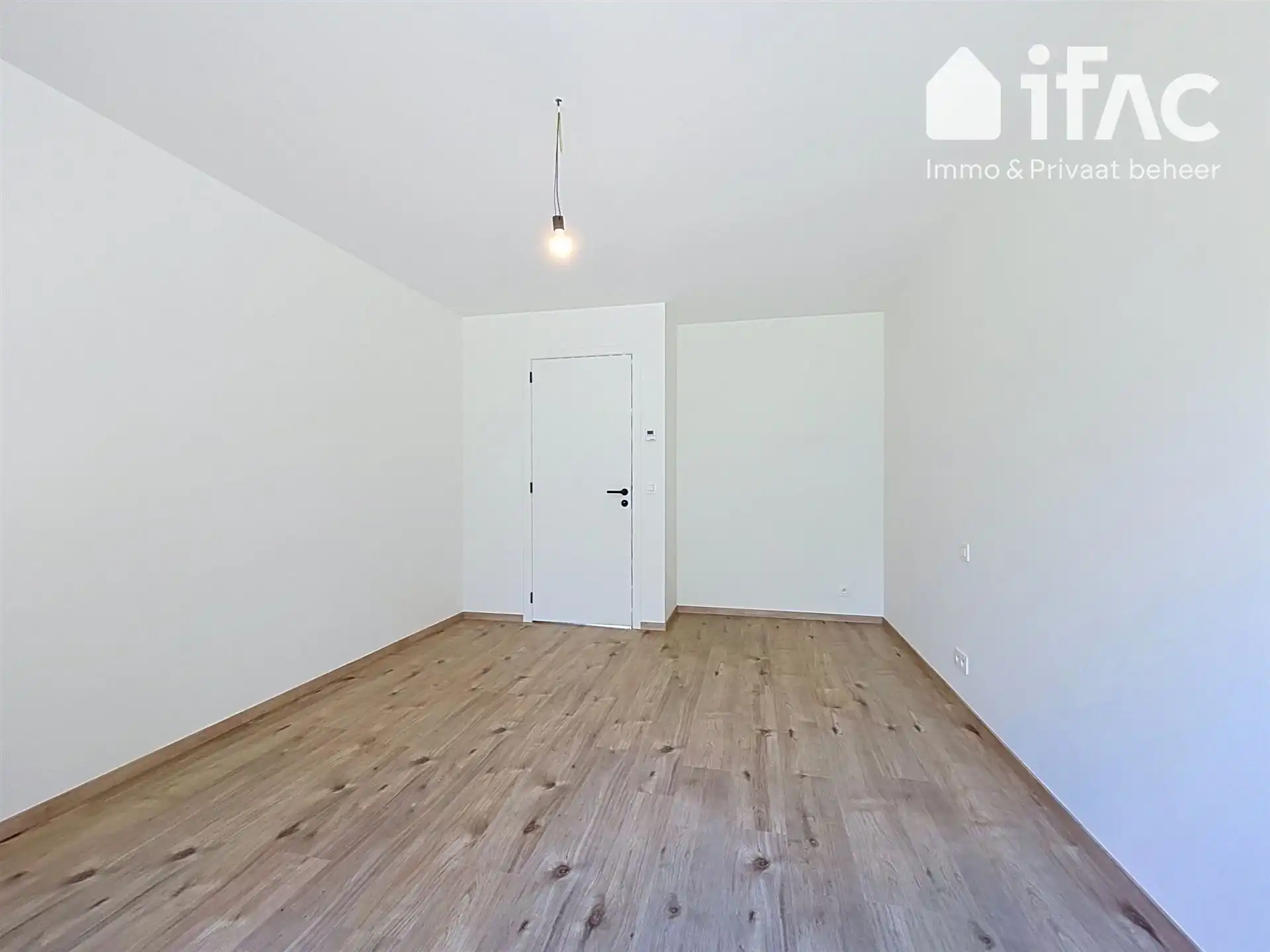 Rustig gelegen volledig gerenoveerde woning foto 17