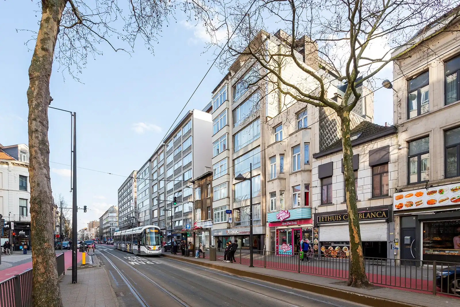 Recent gerenoveerd app. met 2 slpks en 2 terrassen foto 25