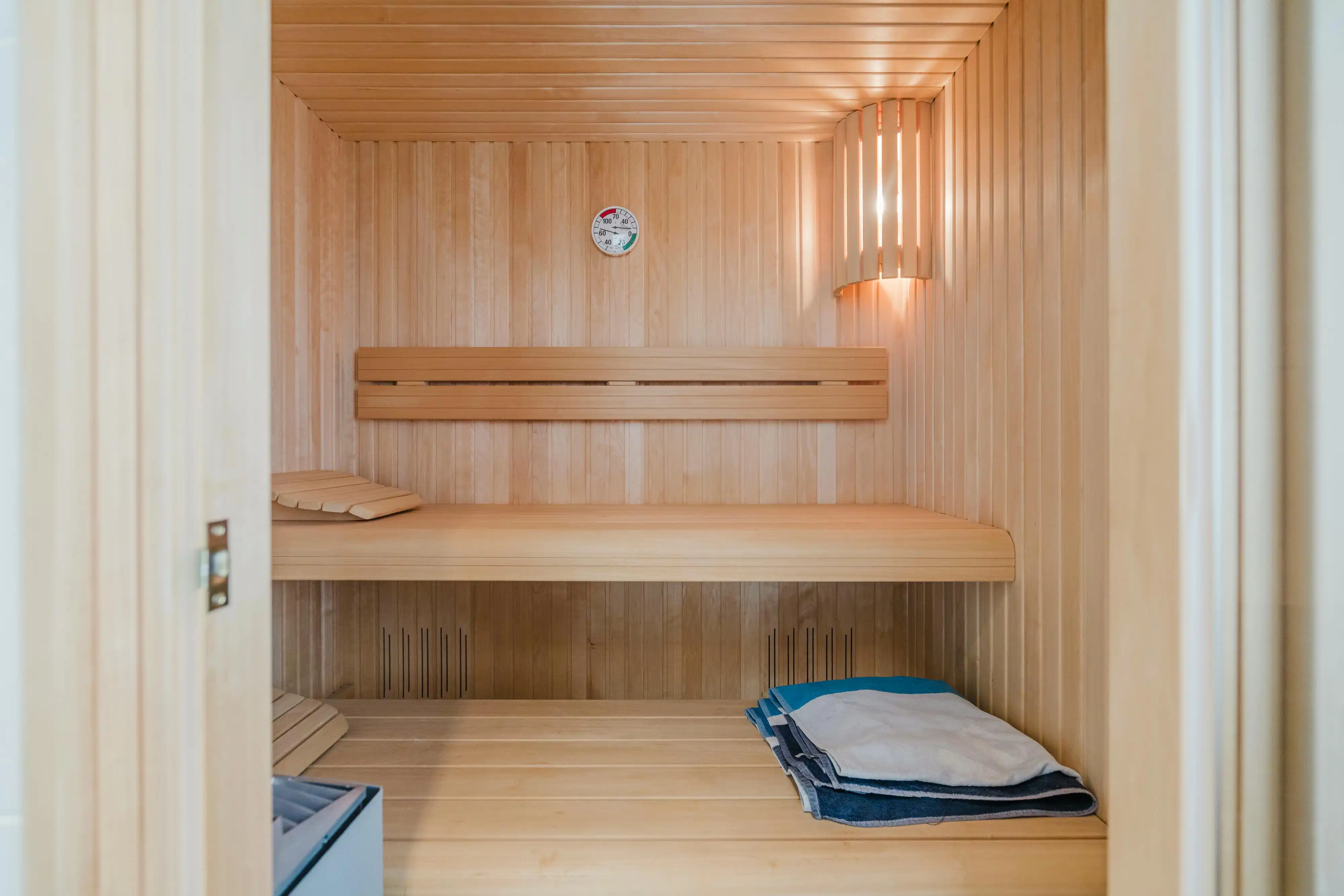 Gelijkvloerse villa met atelier/grote garage nabij het Preshoekbos foto 7