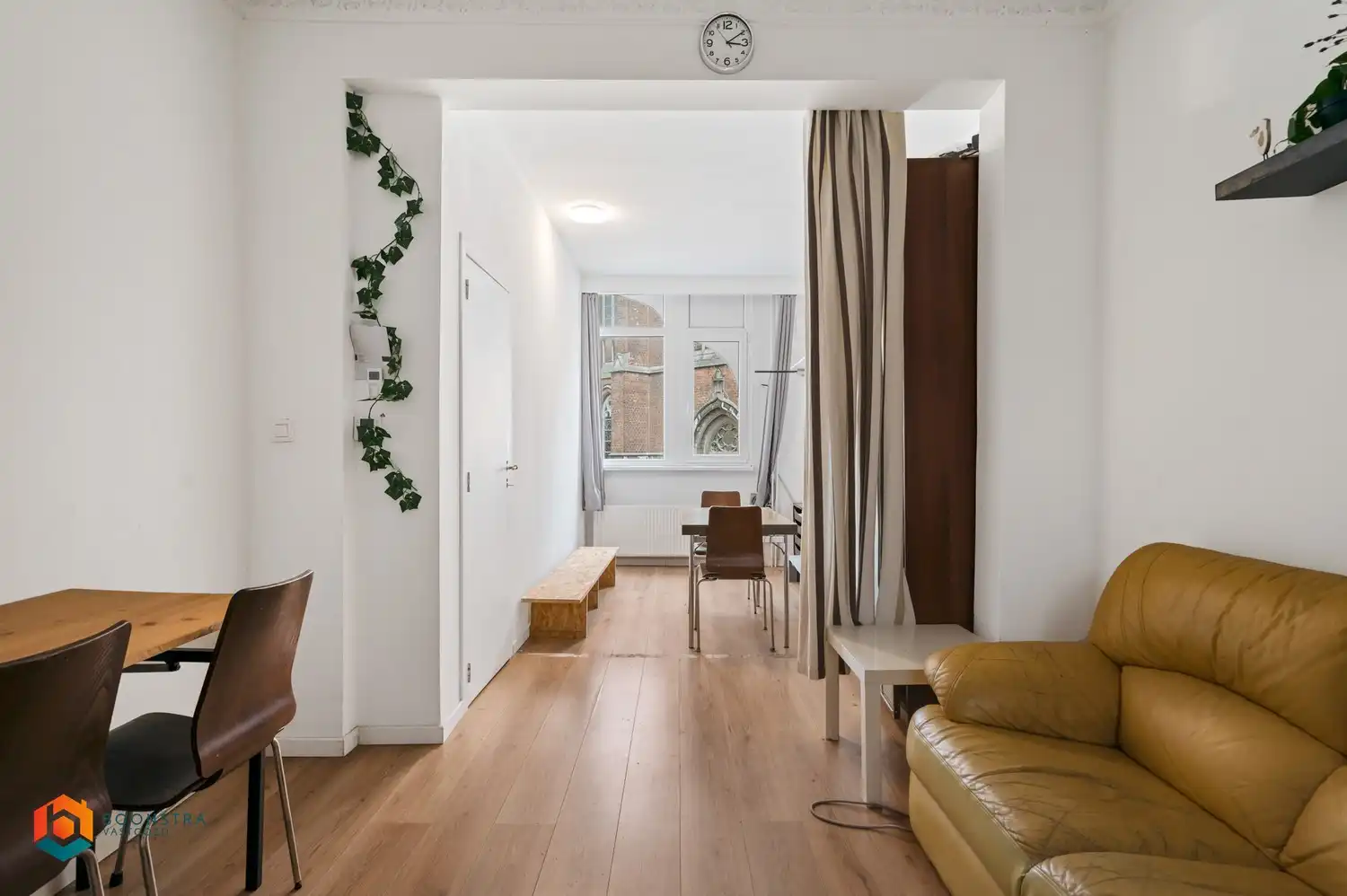 Ruime woning met 3 (à 4) slpkrs te Mechelen foto 4